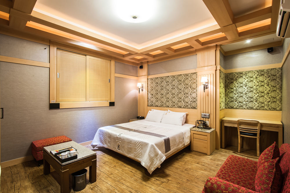 Aura Hotel Ansan Exterior photo